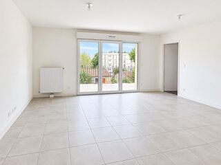  Appartement à louer 4 pièces 80 m²