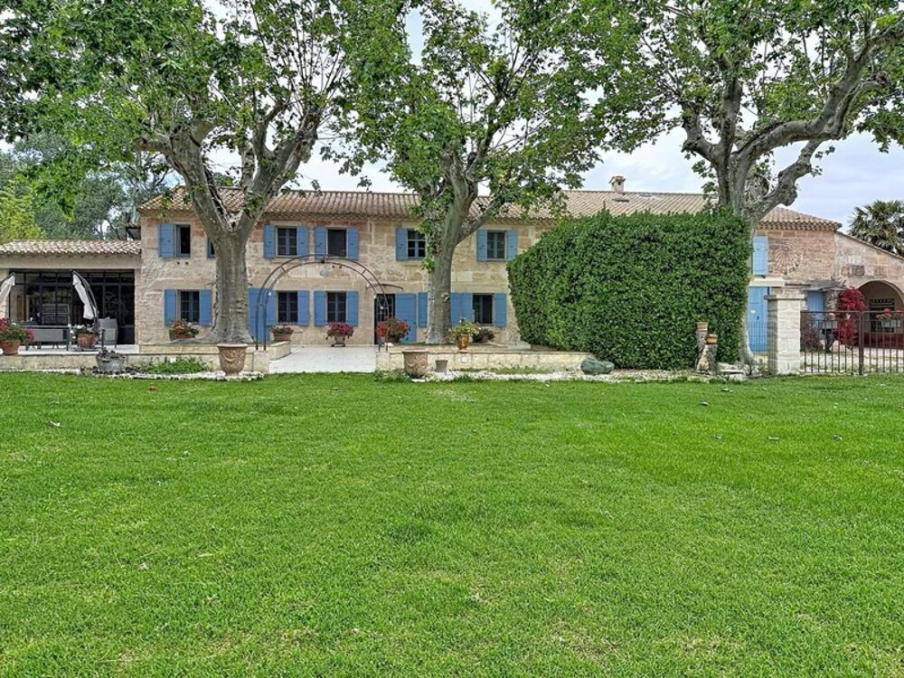 Mas de Charme en Camargue  3 Habitations, Dépendances et Piscine