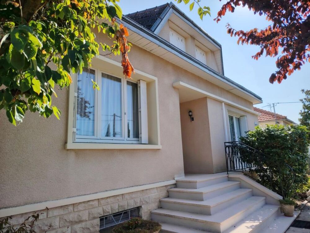 Vente Maison Maison Familiale de 137 m² avec sous-sol à 5 minutes de Chatellerault sur un Terrain de 1530 m² Thure