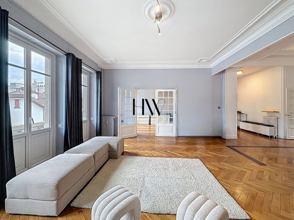 Appartement haussmannien de 161 m²  Centre-ville dAnnemasse  Idéal frontalier Genève