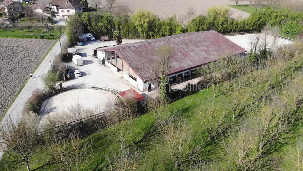 Etablissement équestre en activité sur 9 ha - Isère (38)