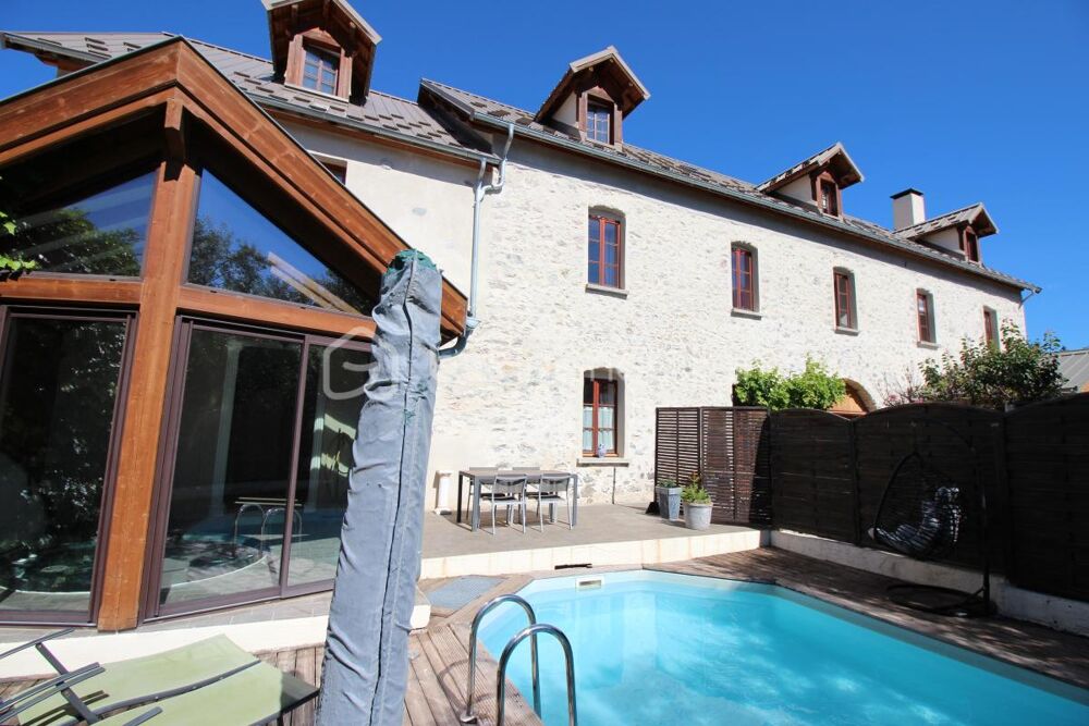 Vente Immeuble Mont-Dauphin UNESCO – Maison, 5 gîtes de standing, espace bien-être et piscine Mont dauphin
