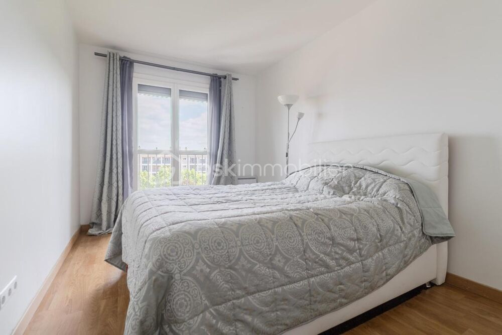 à vendre  Appartement Pantin (93500)