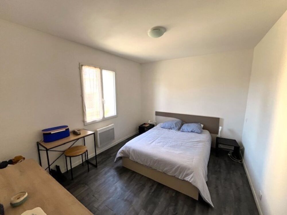 Vente Maison Maison rénovée 3 chambres, jardin, garage secteur très proche La Rochelle Croix chapeau