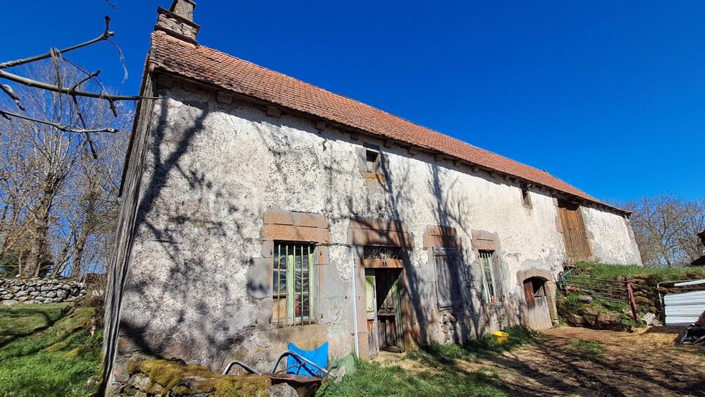 Corps de ferme à rénover sur la commune de Chalinargues