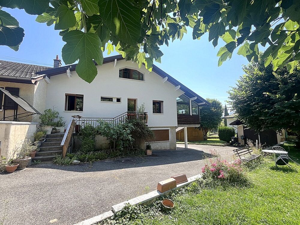 Compromis appartement - maison familiale de 143m² au sol, proche du lac
