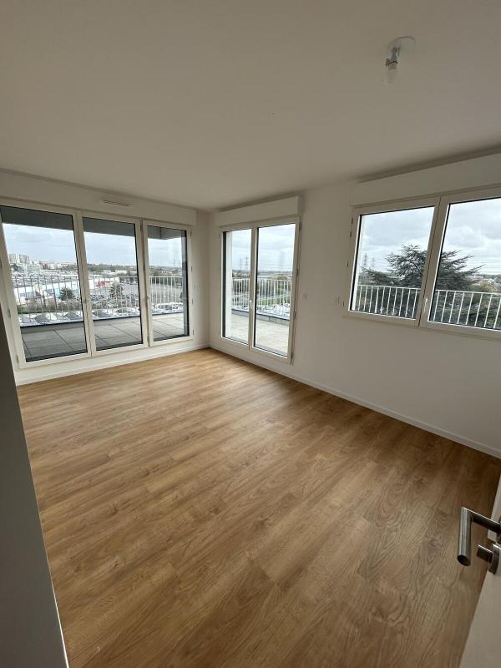 Vente Appartement ** belle exposition et vue dégagé pour cette appartement lumineux et fonctionnel ** Massy
