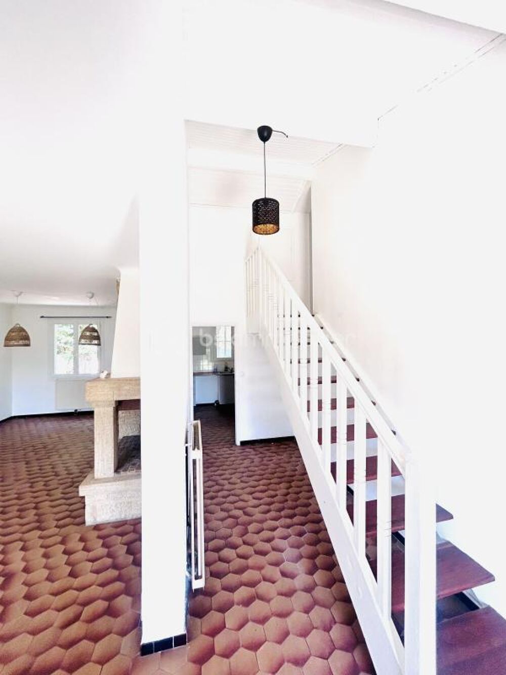 Location Maison À louer – Jolie maison T4 avec jardin et grand garage à Arles Arles