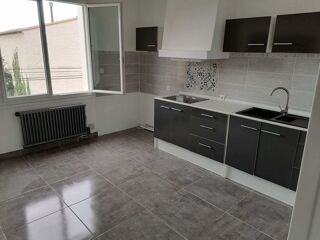  Appartement à louer 4 pièces 120 m²