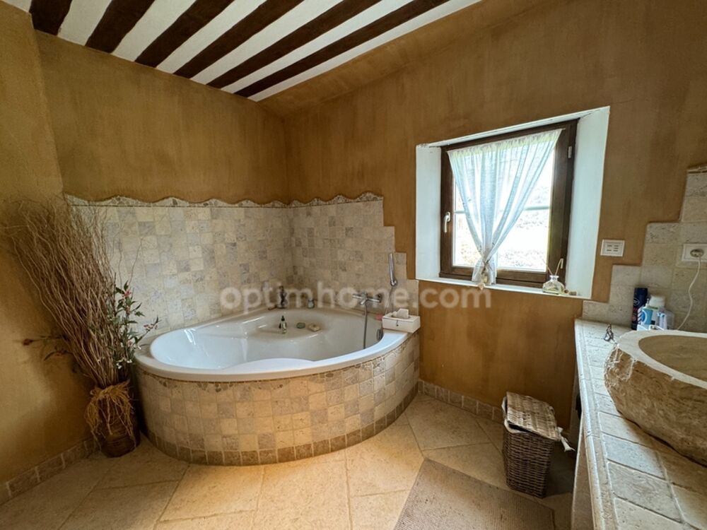  vendre  Proprit/chteau Aiglun (04510)