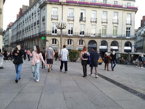   44000 NANTES, QUARTIER GRASLIN - BAIL A CEDER, LOCAL COMMERCIAL 99 m² 
