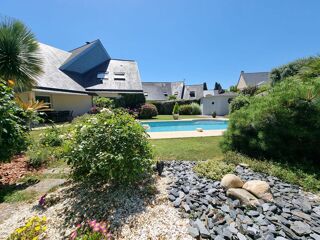 Maison 7 pièces 180 m² · à Avrille · 180 m² · 799 000 €