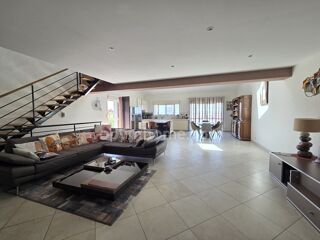  Maison  vendre 6 pices 229 m