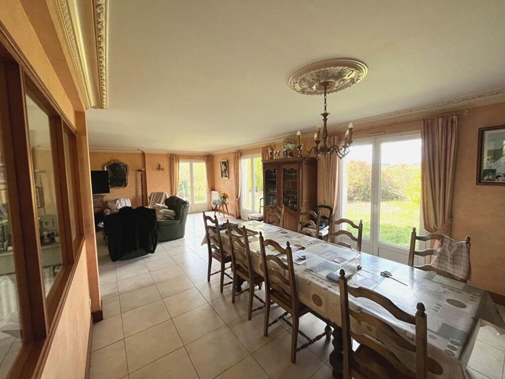 Maison + Hangar Saint Jouan Des Guerets 8 pièce(s) 193 m2 terrain 8725 M²