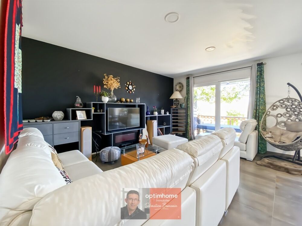 Maison contemporaine de plain-pied  Environ 140 m²  Construction 2020  3 chambres  Dole