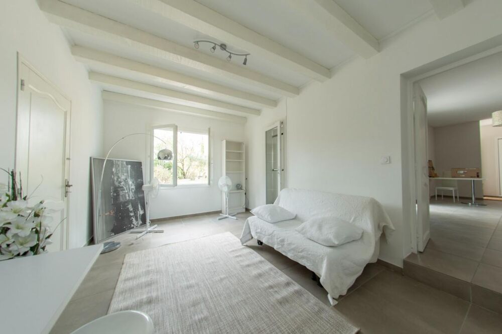 Vente Maison LES ANGLES (30133) – MAISON INDIVIDUELLE DE PLAIN-PIED – 4 CHAMBRES – JARDIN PISCINABLE – TERRAIN CONSTRUCTIBLE – GARAGE Les angles