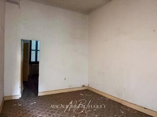  Immeuble à vendre 6 pièces 162 m²