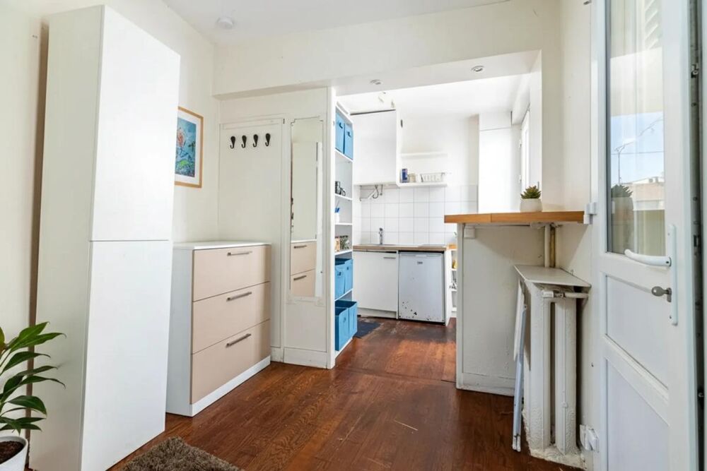 Vente Appartement Studio sur cour, rénovations votées, à 200 m d'Olympiades Paris 13