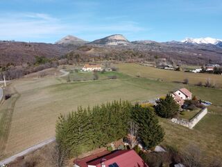  Terrain à vendre 593 m²
