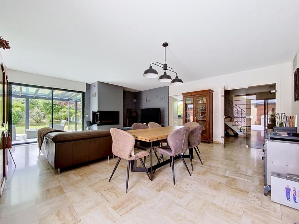 Vente Villa Villa individuelle avec piscine, 4 chambres, jardin et garages Nieppe