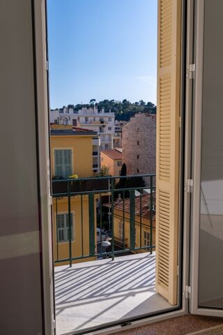  Appartement à louer 3 pièces 55 m²
