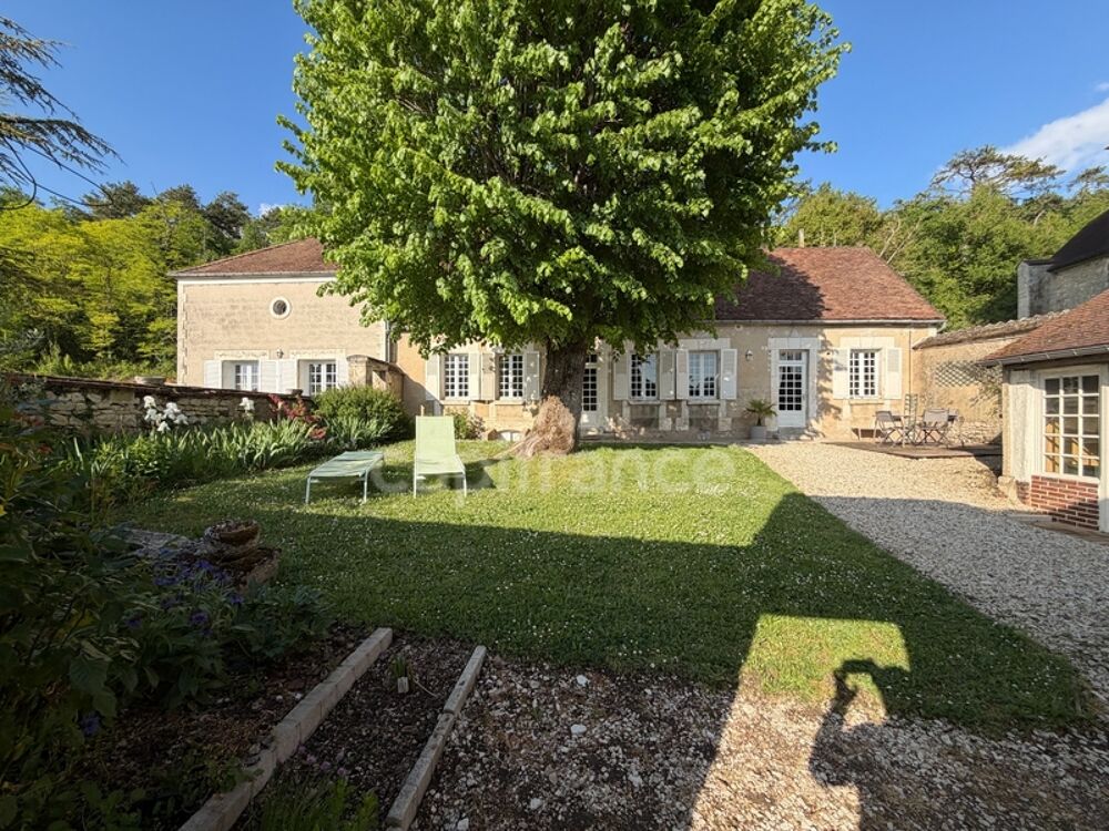 Vente Maison Maison à vendre 9 pièces GY L'EVEQUE (89) Propriété de caractère de 185 m2 4 chambres plus bureau   Terrain Gy l eveque