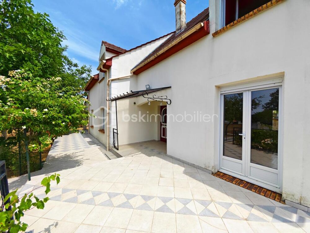 Vente Maison Grande maison, Petit prix Dordives