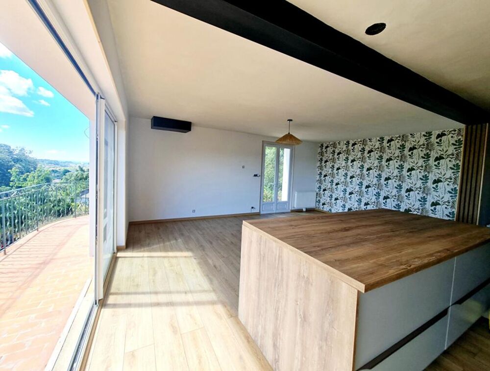 Villa 195 m² - 5 chambres - Terrain 5 267 m²