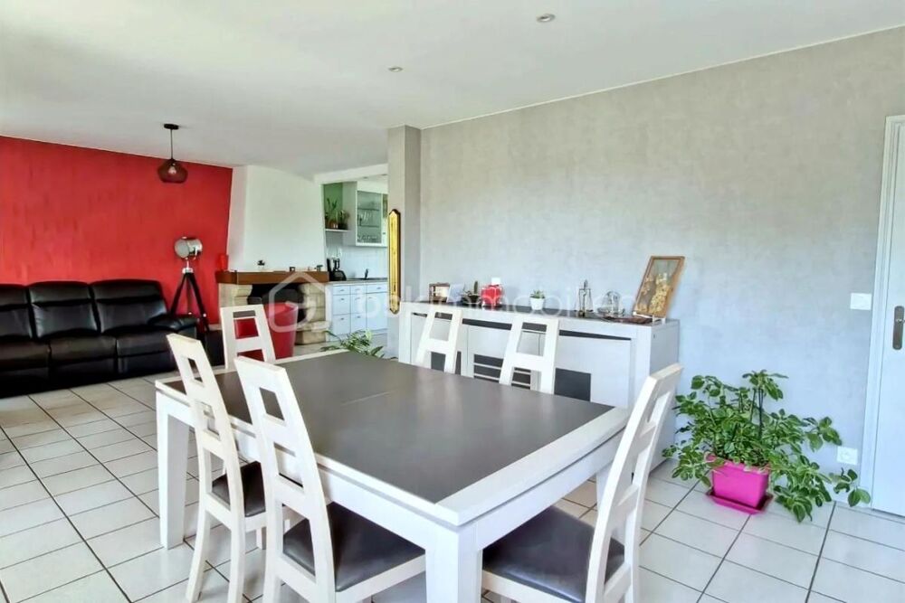 Vente Maison MAISON SUR SOUS-SOL  111 M² – 4 CH – GRAND TERRAIN & DÉPENDANCES – SAINT-DIDIER PROCHE DE LA 4 VOIE ET DE LA GARE Chateaubourg