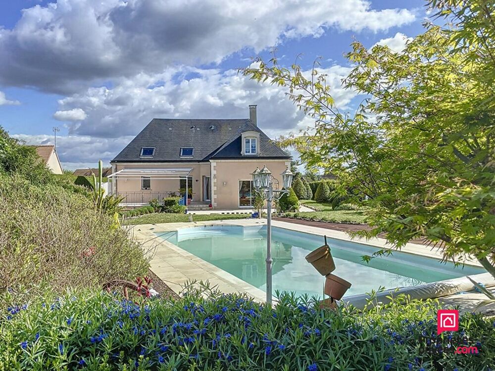 Secteur Mamers, villa contemporaine de 230 m2 avec piscine