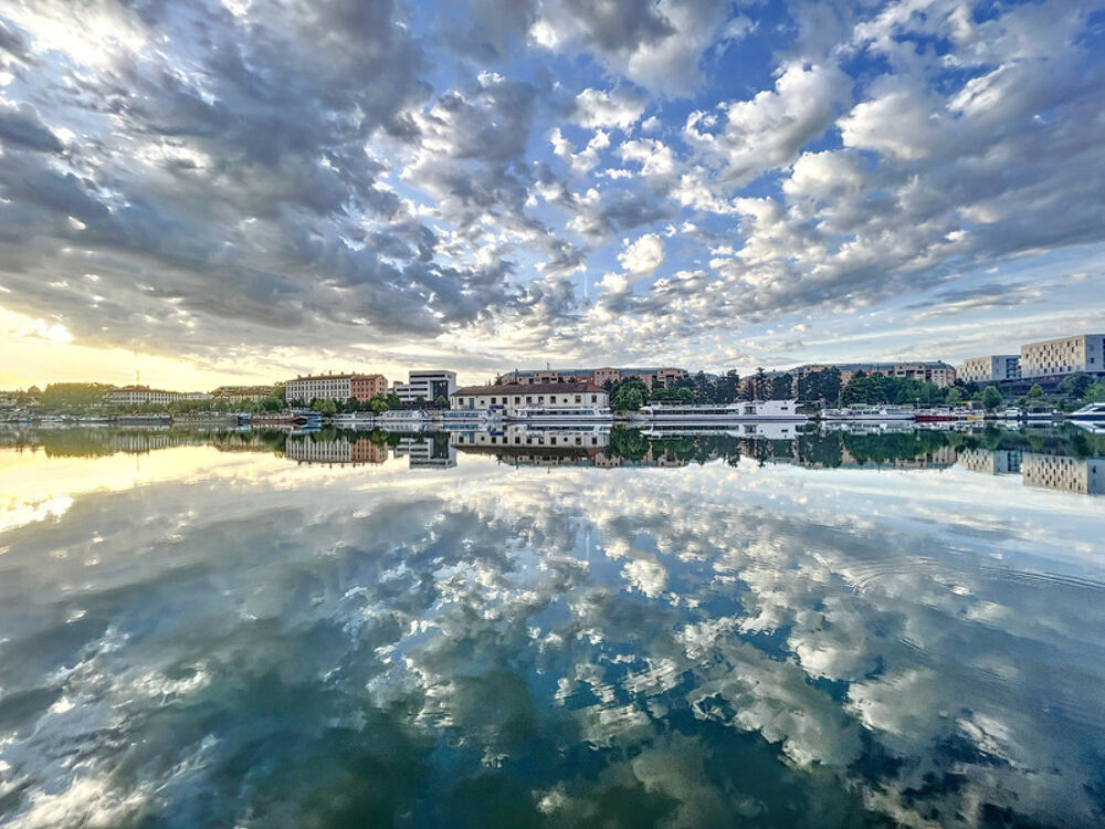 Vente Autre Dpt Rhne (69),  vendre proche de LYON 5EME ARR 3 appartements sur la Sane, pniche habitation cadre exceptionnel Lyon 5