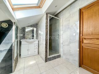  Immeuble � vendre 11 pi�ces 196 m�