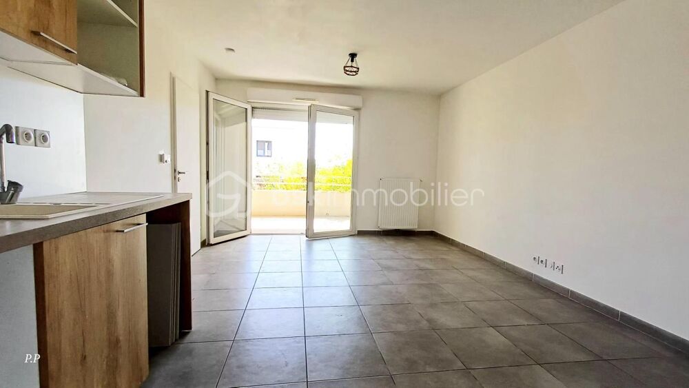SERIGNAN - Proche de la plage- T2 de 39 m² avec terrasse & parking privatif