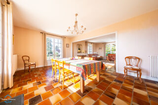  Maison à vendre 10 pièces 232 m²