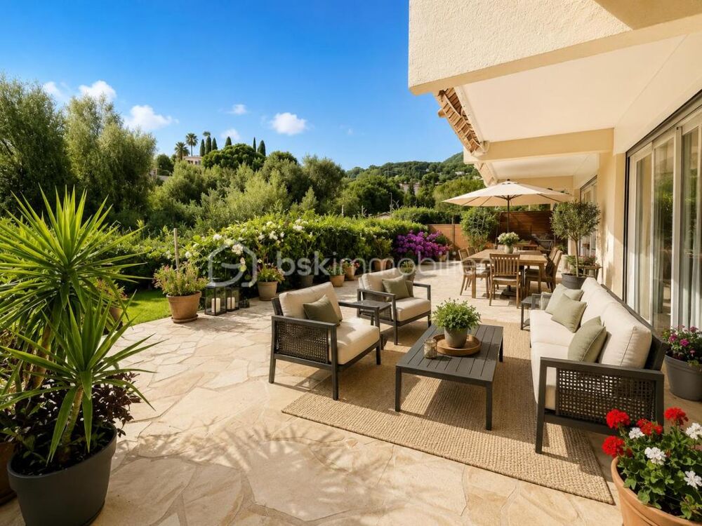 Vente Appartement VENCE – Appartement avec terrasse spacieuse - stationnement privatif - cave Vence