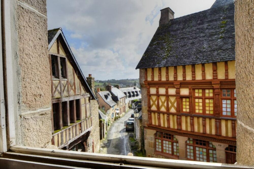 Vente Immeuble Immeuble d'habitation  et commerce de 177 m2 en centre ville Treguier