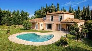  Villa à vendre 6 pièces 300 m²