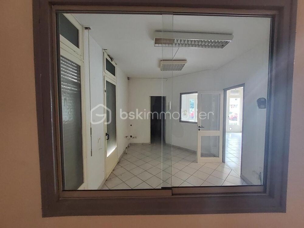   Local professionnel transformable en logement – Grenoble (38100) Grenoble