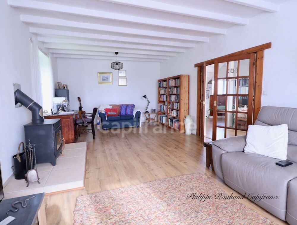 Maison à vendre 7 pièces PUY DE SERRE (85)