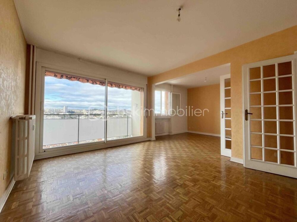Vente Appartement SOUS OFFRE ! Sur les hauteurs de la Vivaraize, quartier Fauriel Appartement 4 pièces de 76,92 m², balcons, grand garage et cave Saint etienne