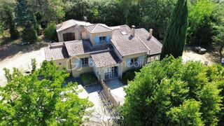  Propriété/château à vendre 6 pièces 135 m²