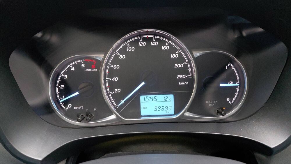 Yaris 1.4 D-4D 90 Business 2017 occasion 05000 Gap