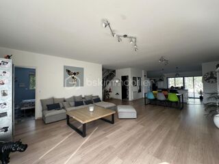  Maison � vendre 6 pi�ces 201 m�