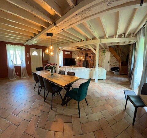   Long�re de 280m2, 8 pi�ces, 5 chambres avec salle d'eau, terrain de 1330m2 Maison - 8 pi�ce(s) - 280 m�