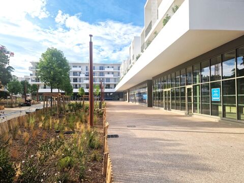 A louer, Local commercial de 145 m&sup2; avec Mezzanine, Square Benes, Saint Laurent du Var 06700, Alpes-Maritimes 5250 06700 Saint laurent du var