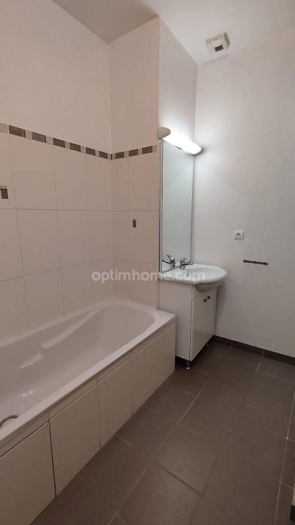 Vente Appartement Appartement à vendre 5 pièces de 113 m² - BAR LE DUC - parking - ascenseur Bar le duc