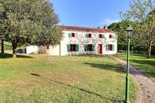  Propriété/château à vendre 10 pièces 205 m²