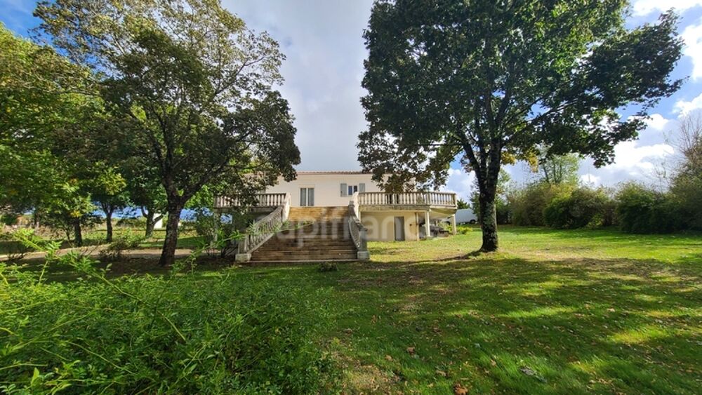 Vente Maison Maison familiale de charme de 160 m² sur Sous-sol complet et jardin 8000m2 Jonzac