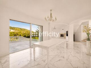  Villa à vendre 6 pièces 245 m²