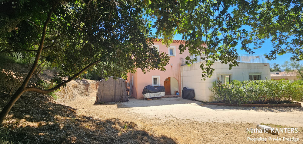 Maison Six Fours Les Plages 7 pièce(s) 200 m2